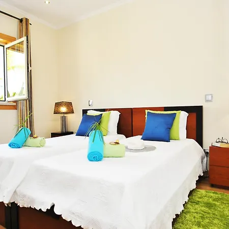 Villa In Algarve Near Golden Beaches 빌라