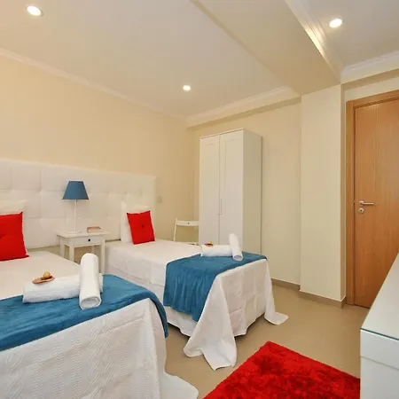 Villa In Algarve Near Golden Beaches * Albufeira