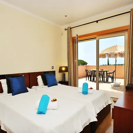 Villa In Algarve Near Golden Beaches * Albufeira