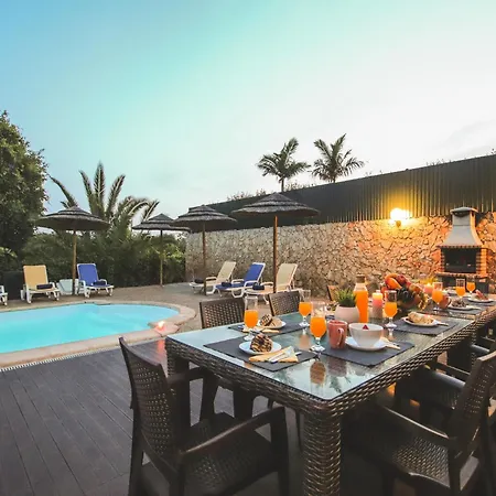 Villa In Algarve Near Golden Beaches ヴィラ *