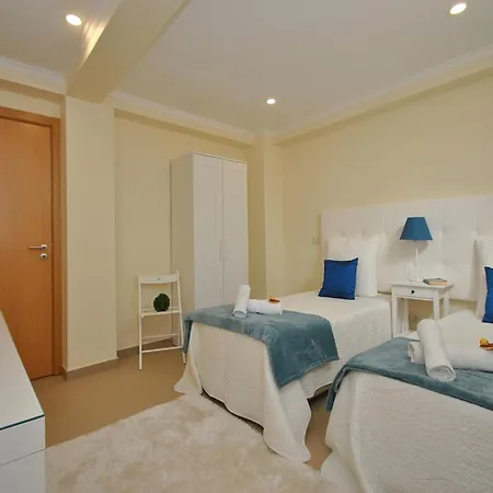 Villa In Algarve Near Golden Beaches Albufeira