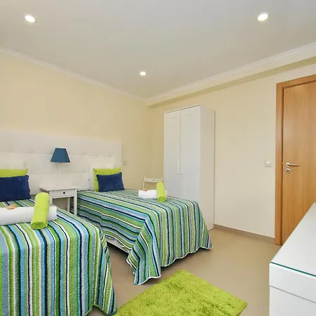 Villa In Algarve Near Golden Beaches *